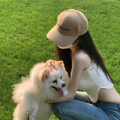 驼背人与舞女